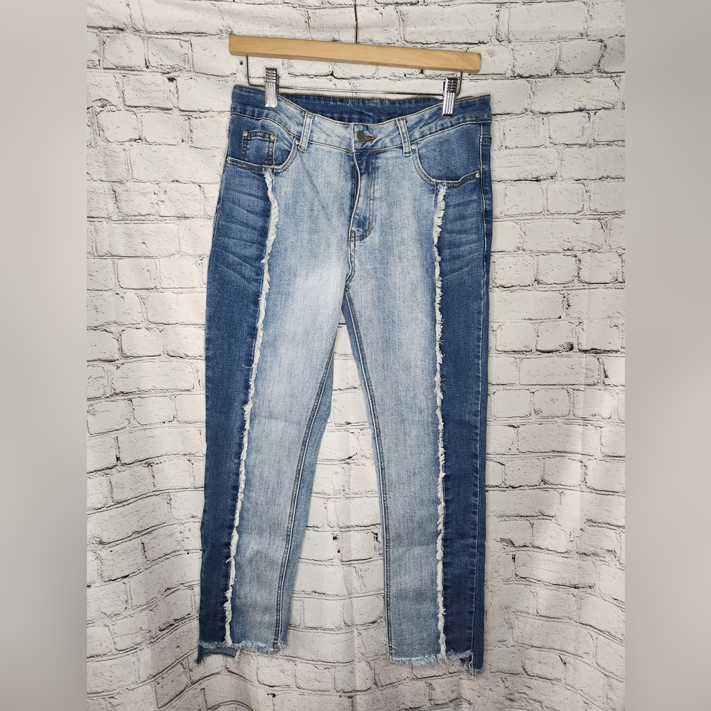 Hayden Distressed Crop Jeans Women Two Tone Raw Cutoff Hem Size 28